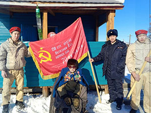 В Кустурском наслеге Эвено-Бытантайского улуса встретили Знамя Победы