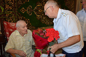 В Рязани 102-летний день рождения отметил участник Великой Отечественной войны Валентин Козлов