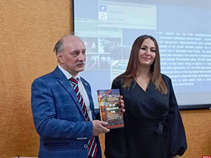 Псковский омбудсмен презентовал книгу о героях 141-й стрелковой дивизии в Усть-Катаве