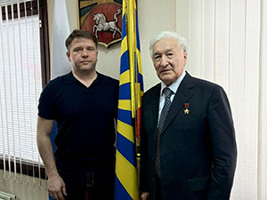 В Агалатово прошла встреча с Героем Советского Союза Валерием Очировым           