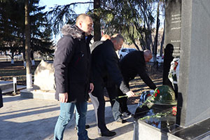 В Еманжелинске завершилась реконструкция мемориала Славы        