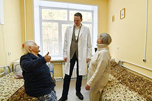 Губернатор Павел Малков посетил рязанский госпиталь для ветеранов в Солотче